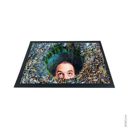 3D-Effect Novelty Doormat - Man in the Hole
