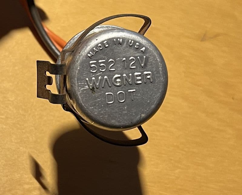 1961-89. Wagner 552  DOT  FLASHER CAN indicator signal vintage NCRS ind Corvette clip  plug pigtail