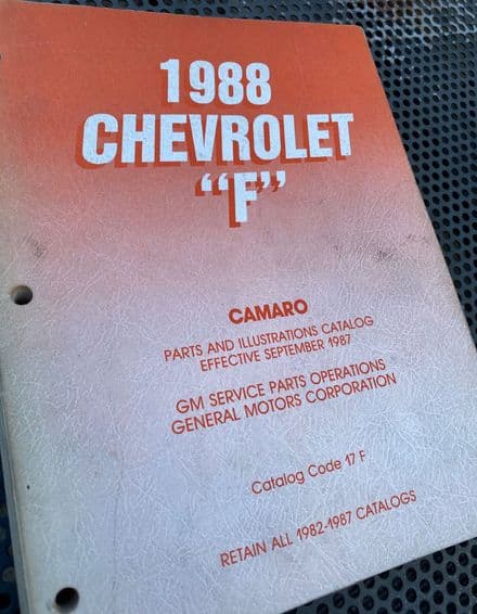 GM  1988 F Body Parts and Illustrations Manual Camaro M-1988 17F