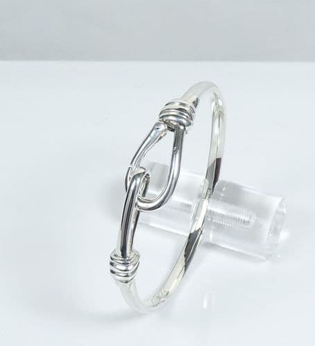 925 Sterling Silver Solid Hand Crafted Round  Bangle That Opens